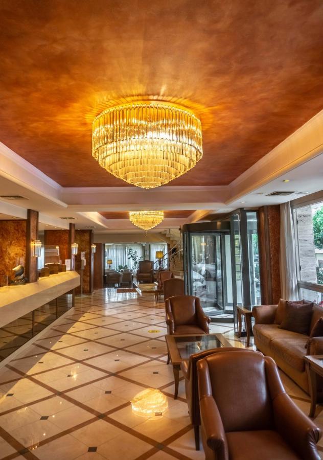 Park Hotel Volos Exterior photo